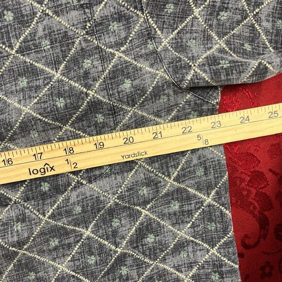 Tommy Bahama Shirt Mens M Gray Silk Geometric Beach Button Up Short Sleeve - Picture 5 of 8